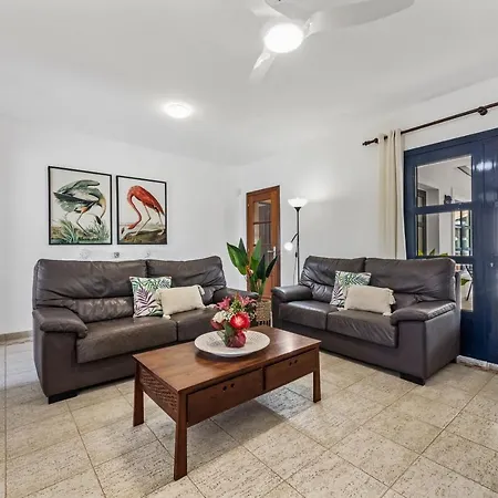 Lanzarote Irina Marina Rubicon Vila