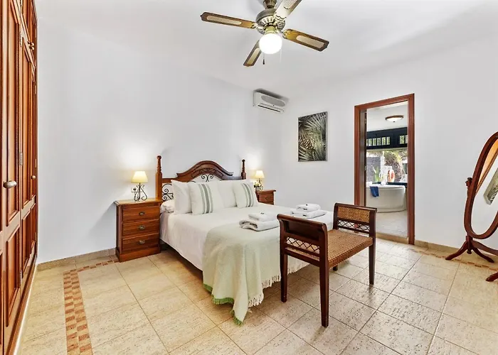 Lanzarote Irina Marina Rubicon Коста Бланка